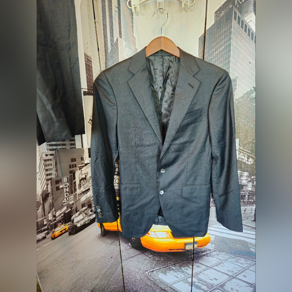 NWOT* KNOTSTANDARD Signature suit